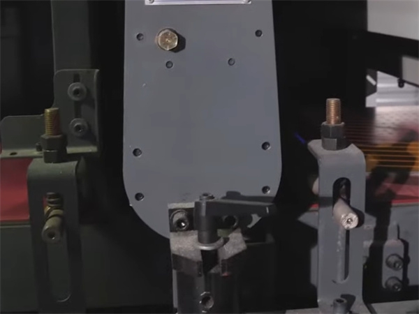 Metal Deburring Machine